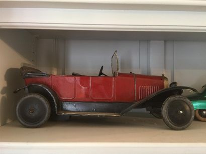 Véhicule André CITROEN.

L_37cm

Manques...