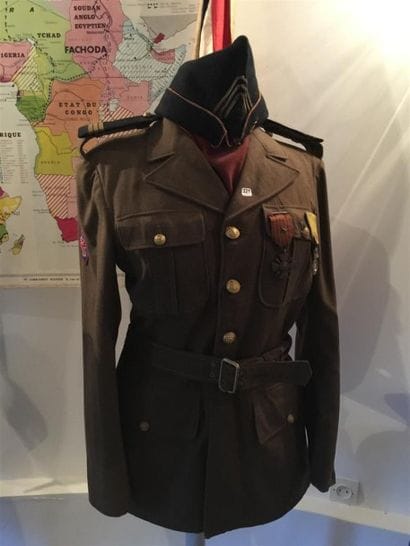 Mannequin et Uniforme kaki