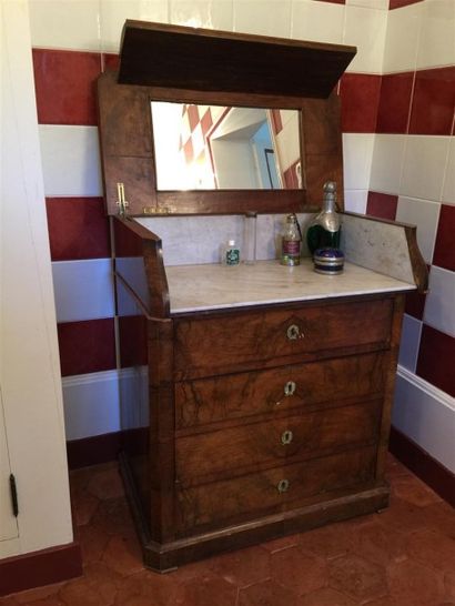 Meuble de toilette en acajou et placage d'acajou...