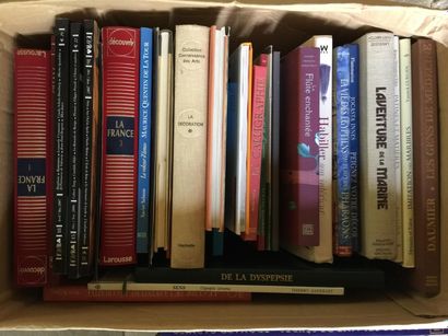Lot de livres : encyclopédie Larousse sur...