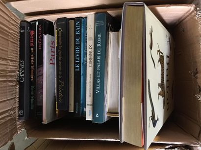 Lot de livres : histoire naturelle de Buffon,...