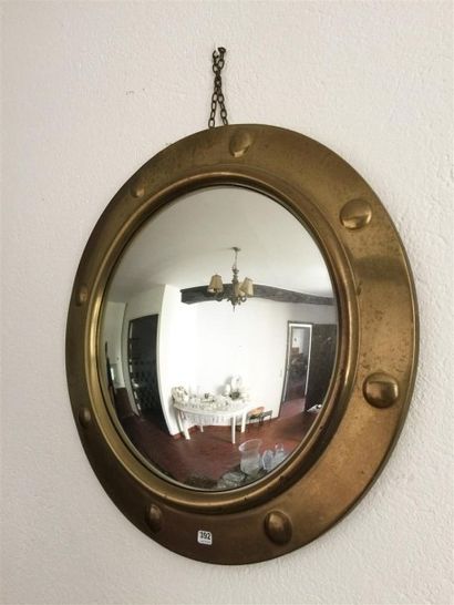 Miroir sorcière en laiton.

D_47cm

* ( lot...