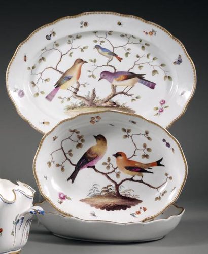 Meissen
Plat ovale à bord contourné et deux...