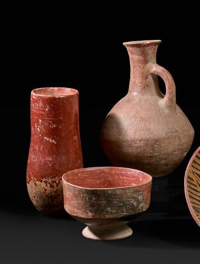 Set of three white or red terracotta vases,...
