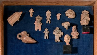 Lot of nine figures, two heads and an animal...
