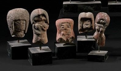 Five terracotta goddesses (fragments), Valdivia,...
