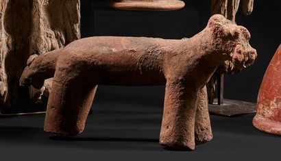 Animal in terra cotta.

Bankoni. Mali.

Length:...