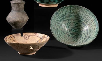 Four ceramic bowls, Iran and Central Asia,...