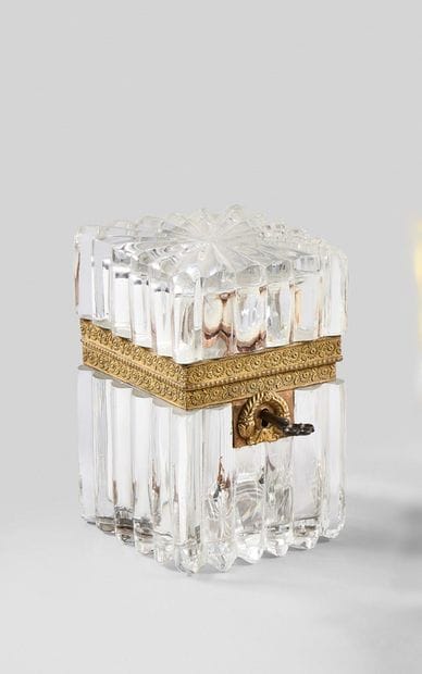 Rectangular fluted-cut crystal case, gilt...