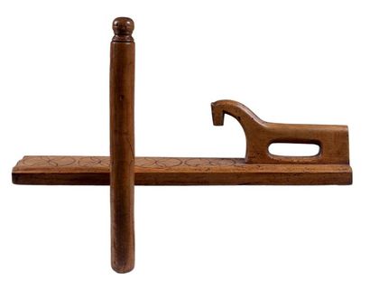 Planche à calandrer en hêtre débité sur maille,...