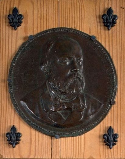 HENRI, Comte de Chambord
Grand médaillon...