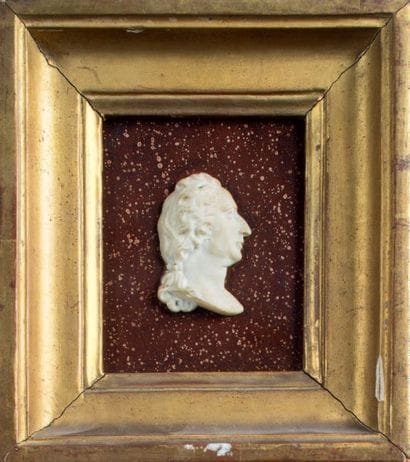LOUIS XV, roi de France
Médaillon en biscuit...