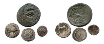 Lot de quatre monnaies gauloises en argent...