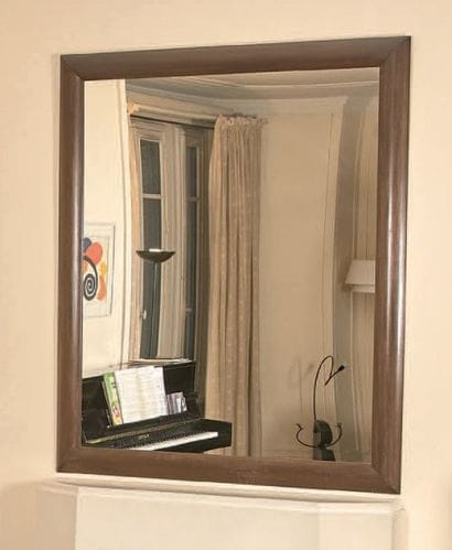 Miroir rectangulaire à encadrement de bois...
