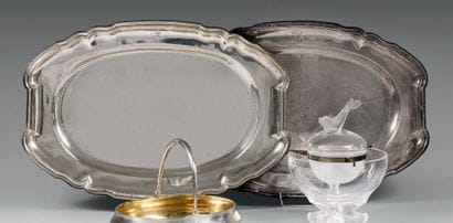 PUIFORCAT
Paire de plats à contours en argent...