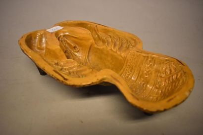 Moule à gâteau de Soufflenheim figurant une...