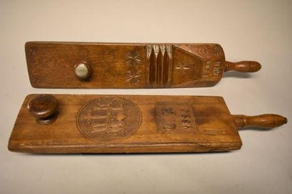 Deux planches à calandrer. Datées 1894 et...