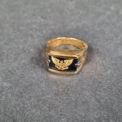 Chevalière en vermeil (argent doré), poinçon...