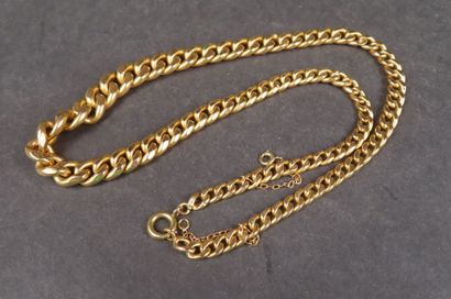 Collier en or jaune (750/1000e) à mailles...