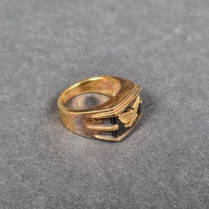 Chevalière en vermeil (argent doré), poinçon...
