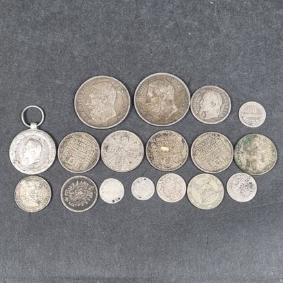 Lot en argent comprenant : 1 médailles Napoléon...