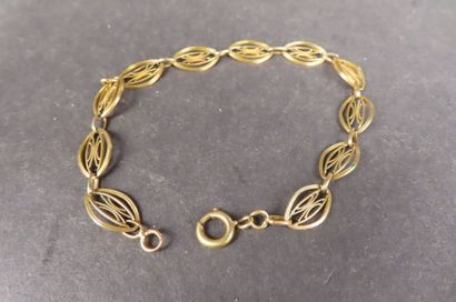 Bracelet en or jaune (750/1000e) à mailles...