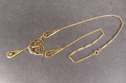Collier en or jaune (750/1000e) à mailles...