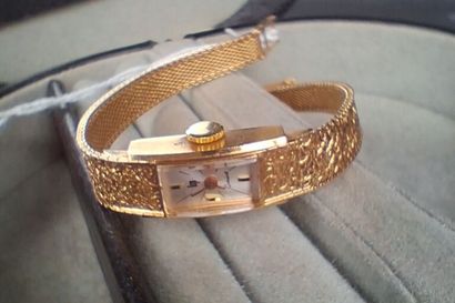LIP. Montre de dame, boîtier et bracelet...