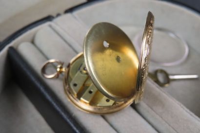 Montre de col en or jaune (750/1000e), cadran...