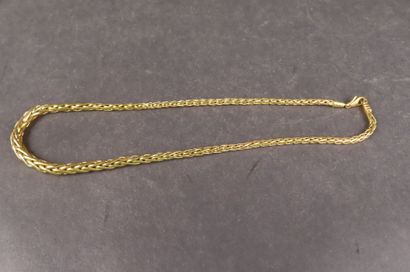 Collier en or jaune (750/1000e) à mailles...