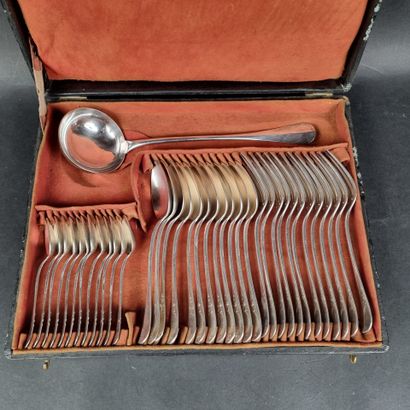 CAILAR BAYAR. Ménagère en métal argenté de...