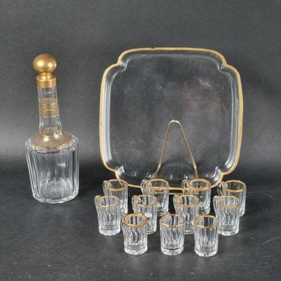 Service à liqueur cristal taillé à décor...