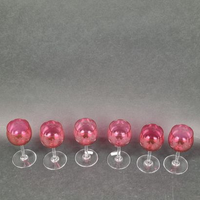 BACCARAT. Suite de 6 verres en cristal rose...