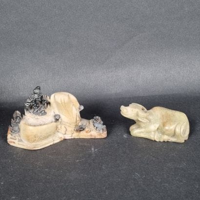 CHINE. Lot de 4 sujets et rince-pinceaux...
