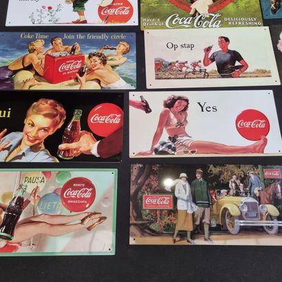 COCA-COLA. Suite de 22 rééditions de plaques...