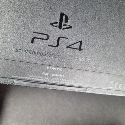 Console de jeux vidéo PLAYSTATION 4 avec...