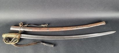 Sabre de cavalerie, garde en laiton à trois...