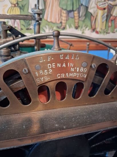 Modèle réduit d'une locomotive Crampton avec...