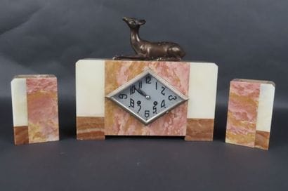 Garniture de cheminée en marbre, onyx et...