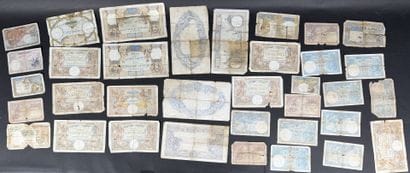 Lot de 35 anciens billets de banque français...