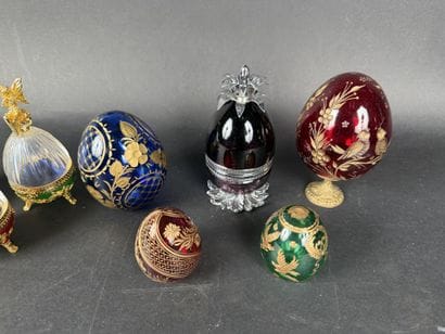 Lot de 8 oeufs décoratifs en verre, certains...