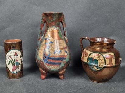 DESMANT ou BRENNER. Lot comprenant 3 vases...