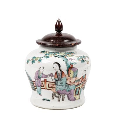 Potiche en porcelaine émaillée polychrome...