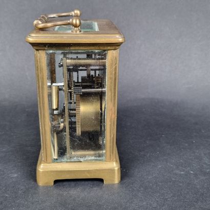 Pendulette d'officier en laiton, cadran à...