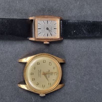 Lot de 2 montres à mouvement mécanique :...
