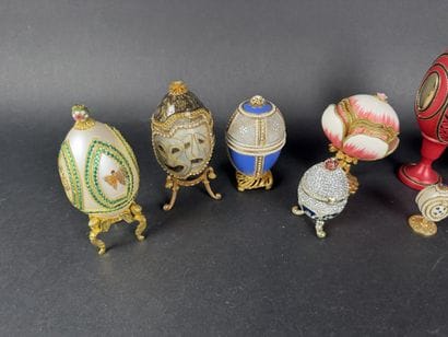 Lot de 11 oeufs de canard et caille décoratifs,...