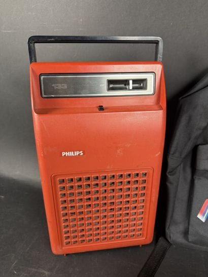 Manette : 1 lecteur de vinyle 33t Philips,...