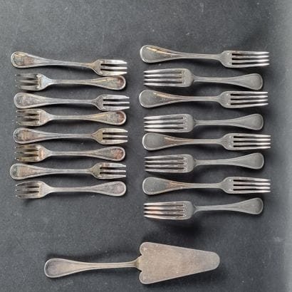 CHRISTOFLE. Partie de ménagère en métal argenté,...