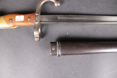 Baïonnette modèle 1874 pour fusil Gras, poignée...