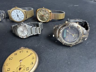 Lot comprenant : 5 montres mécaniques, diverses...